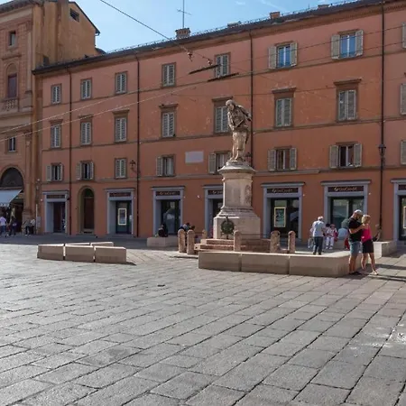 Piazza San Domenico - Bedinbolognacentro 3*