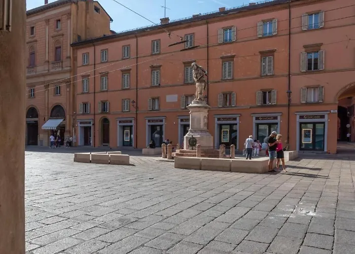 Piazza San Domenico - Bedinbolognacentro 3*